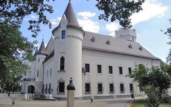 castel Carei
