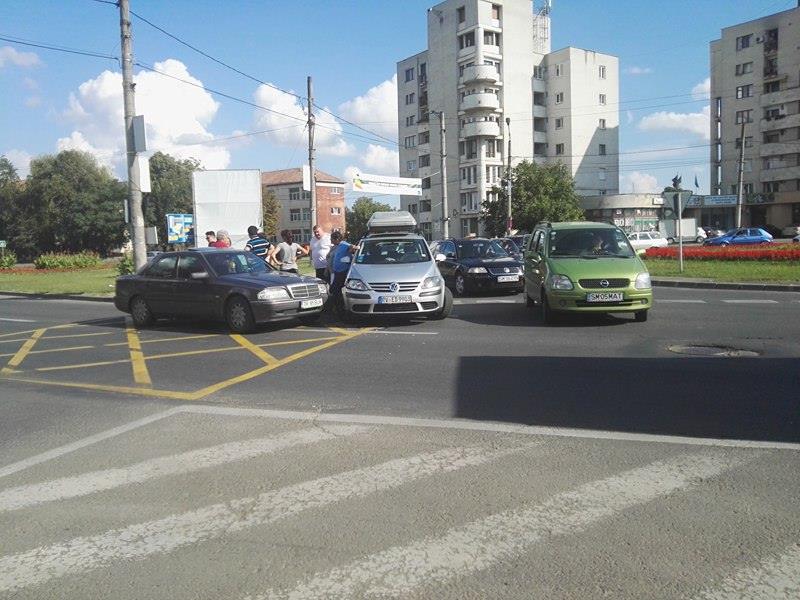 accident Piata Romana Satu Mare01